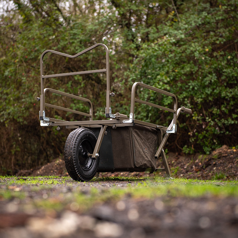 Fox Voyager Barrow Plus|Barrows and Trolleys| Angling Direct